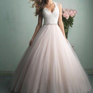 ALLURE BRIDAL WEDDING DRESS - NWT SIZE 12 - WHITE